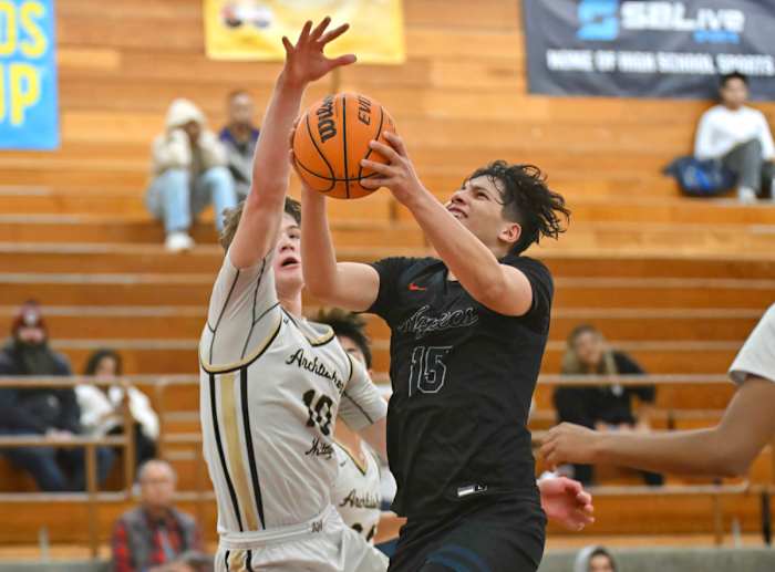 Archbishop Mitty vs Montgomery Torrey Pines Holiday Classic December 28, 2023 Photo-Justin Fine20